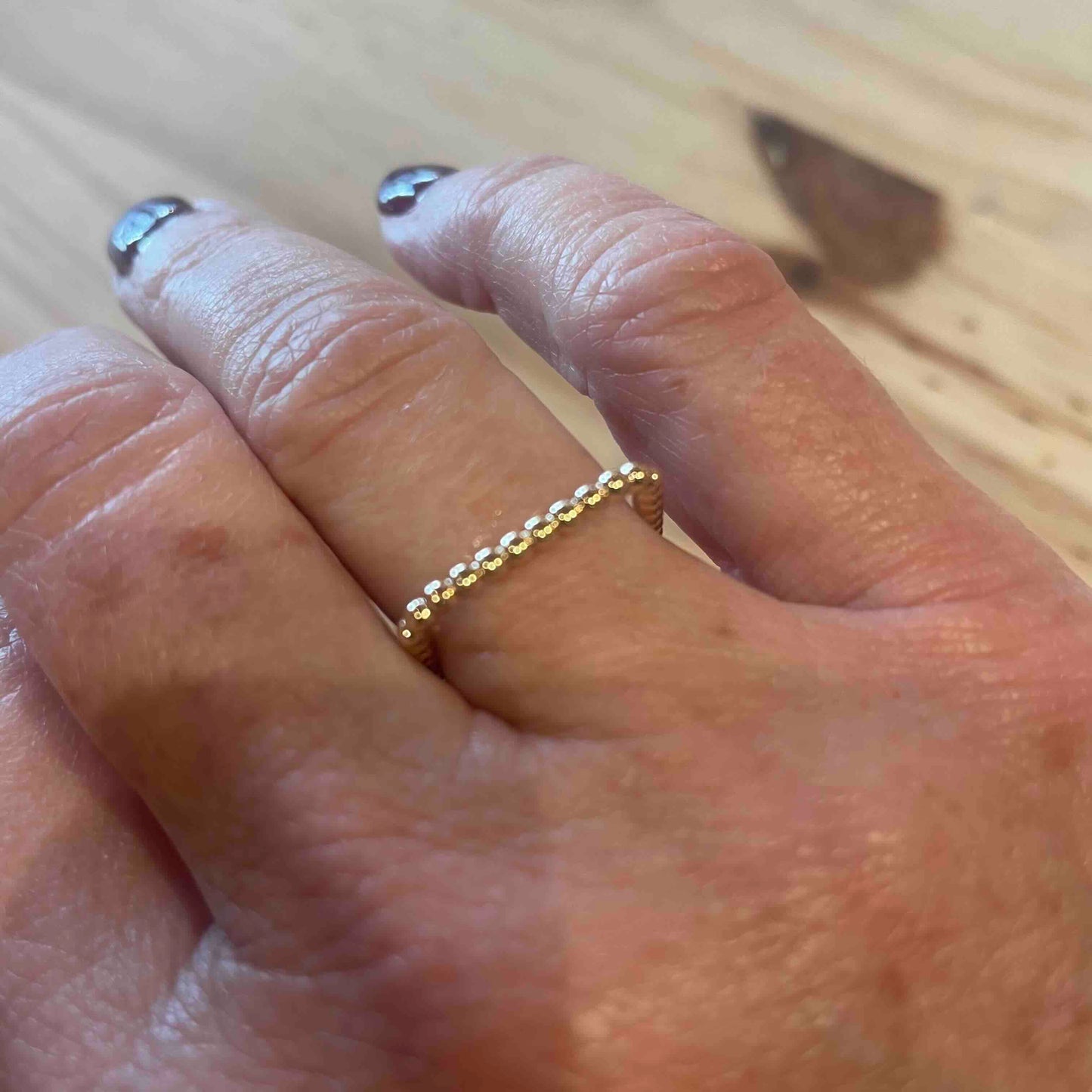 Bague plaqué or carré boules