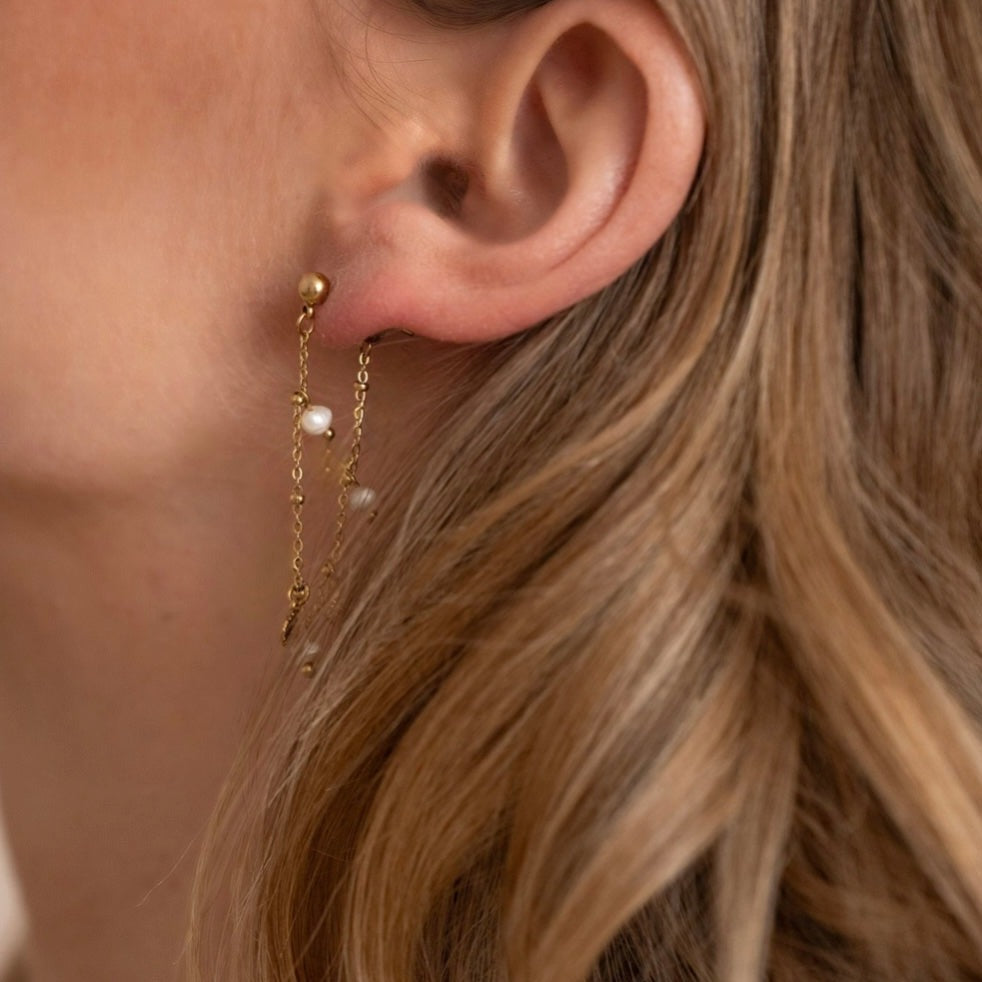 Boucles d'oreilles - chaîne pendante avec perles d'eau douce