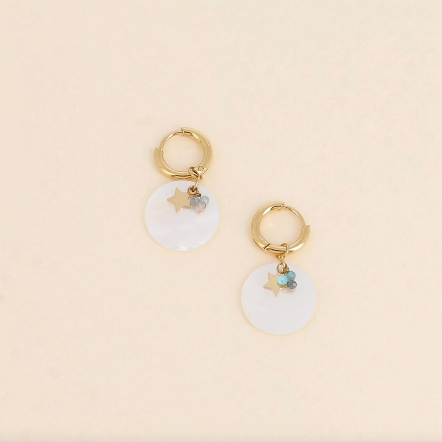 Boucles d'oreilles - pièce ronde nacrée pastille étoilée