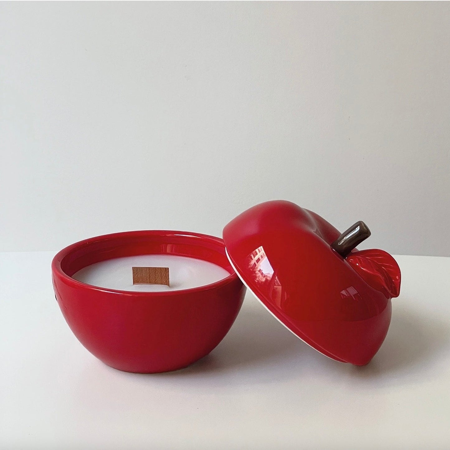 Bougie Pomme céramique Rouge Ambre