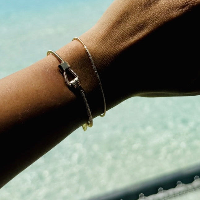 Bracelet " Emballe-moi " en Corde de Guitare