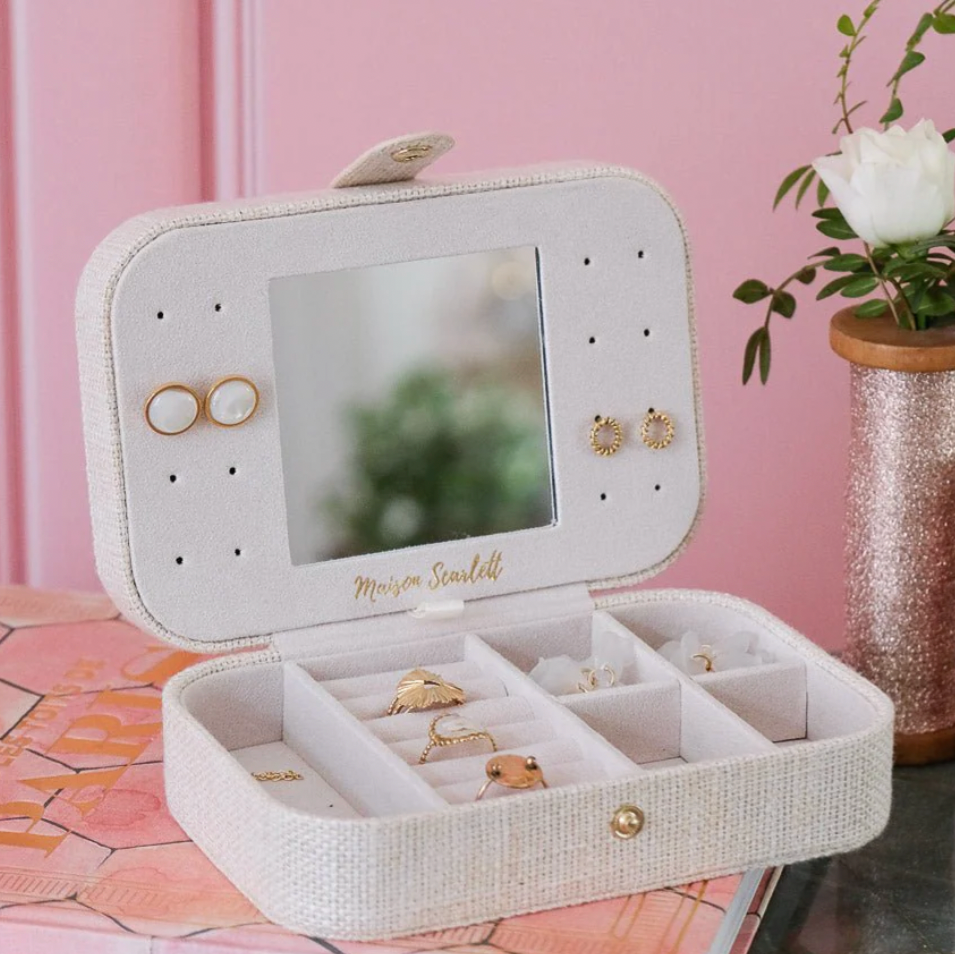 Boite à bijoux Brigitte en lin beige