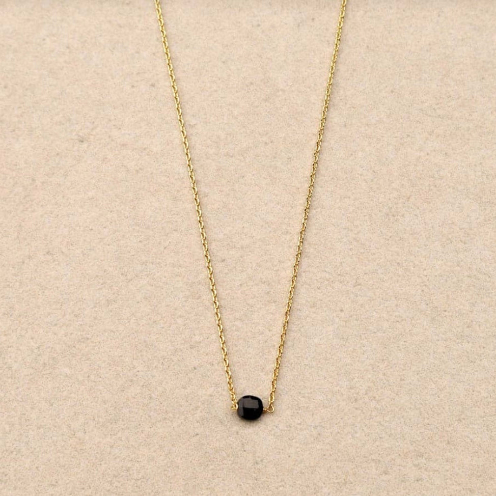 Collier chaîne pierre semi précieuse noire