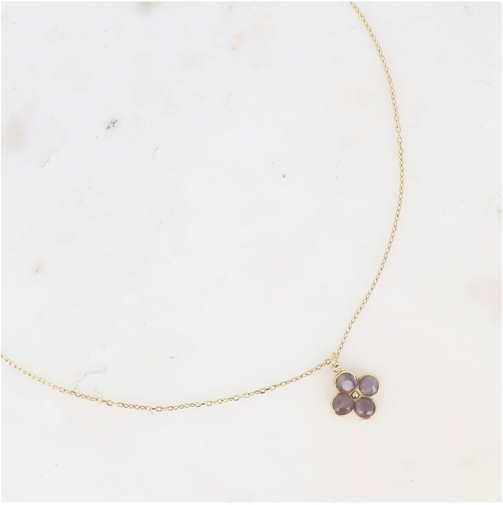 Collier chaîne trèfle pierres naturelles