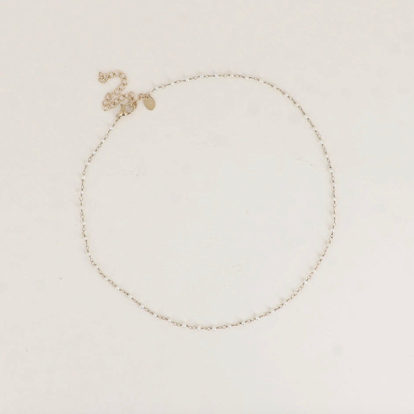 Collier fin petites perles d'eau douce