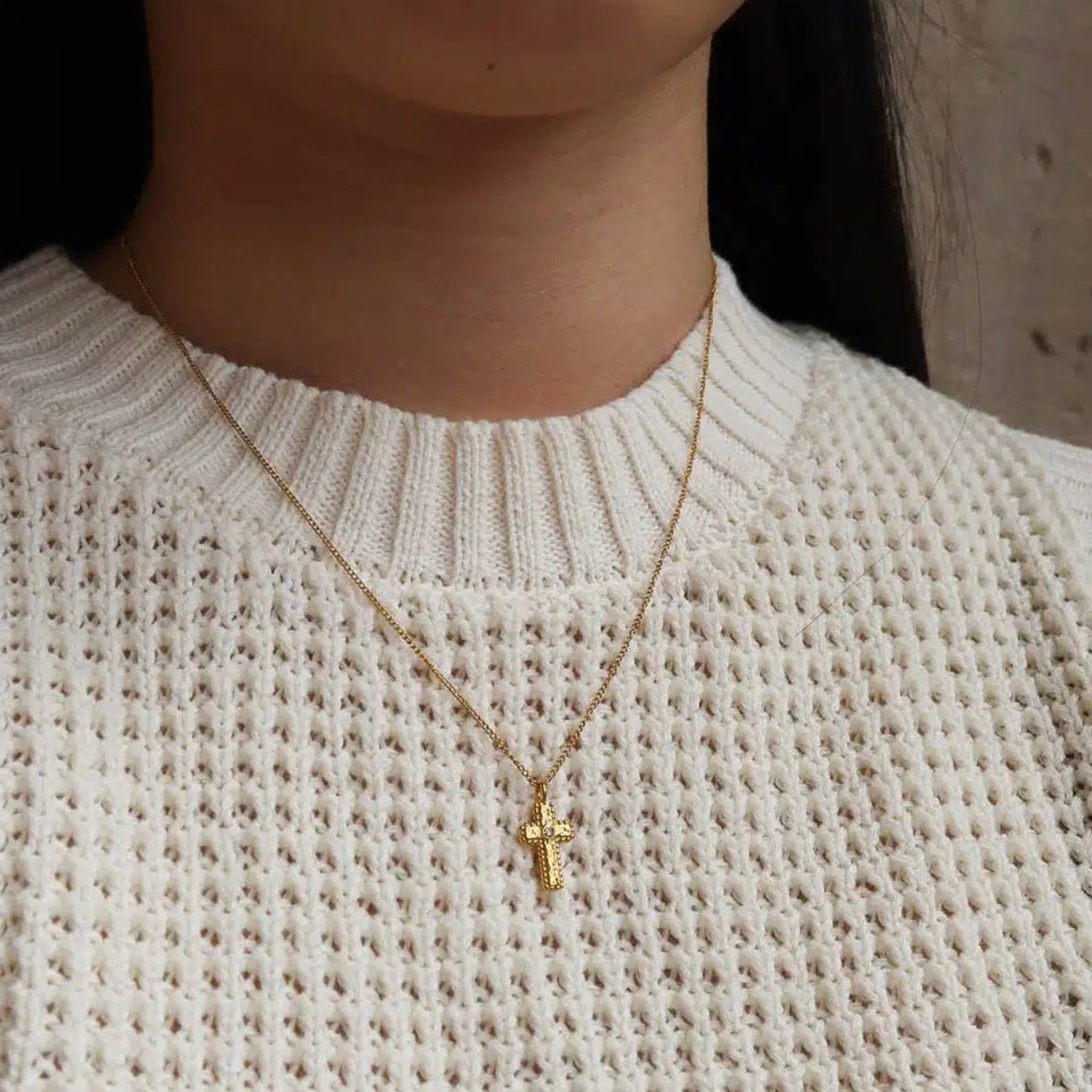 Collier pendentif croix