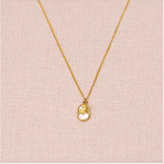 Collier pendentif oval nacre soleil