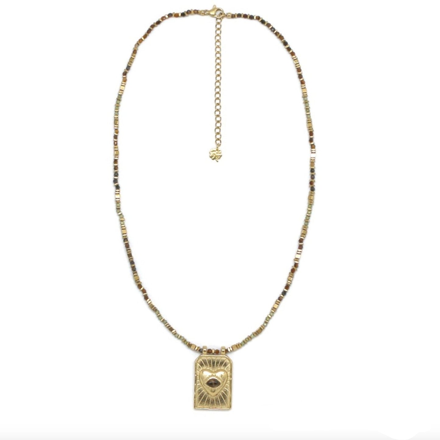 Collier perle plaque doré coeur oeil