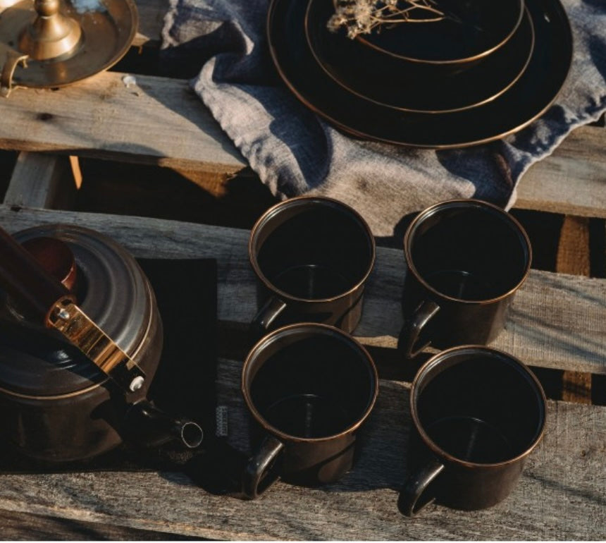 Set de 2 tasses en émail