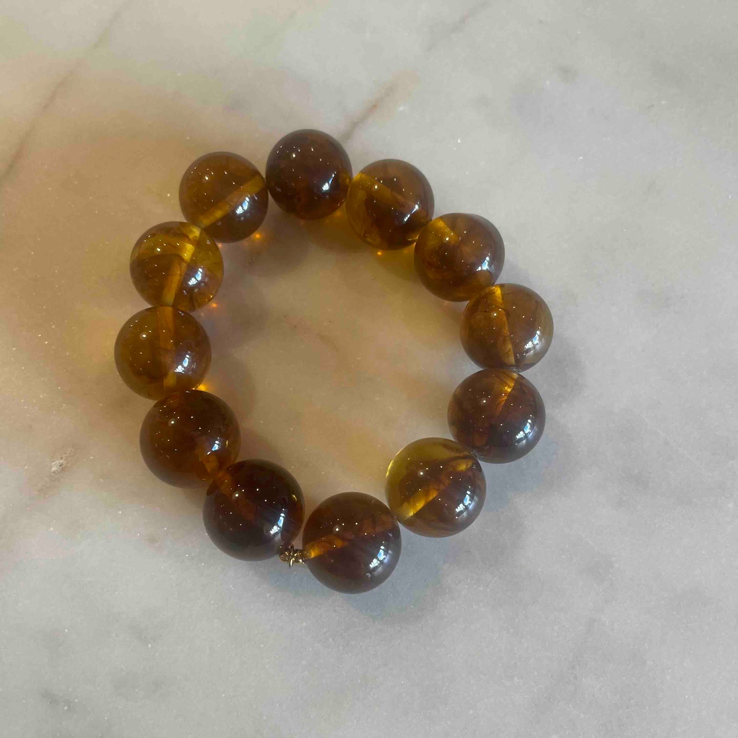 bracelet résine perles rondes