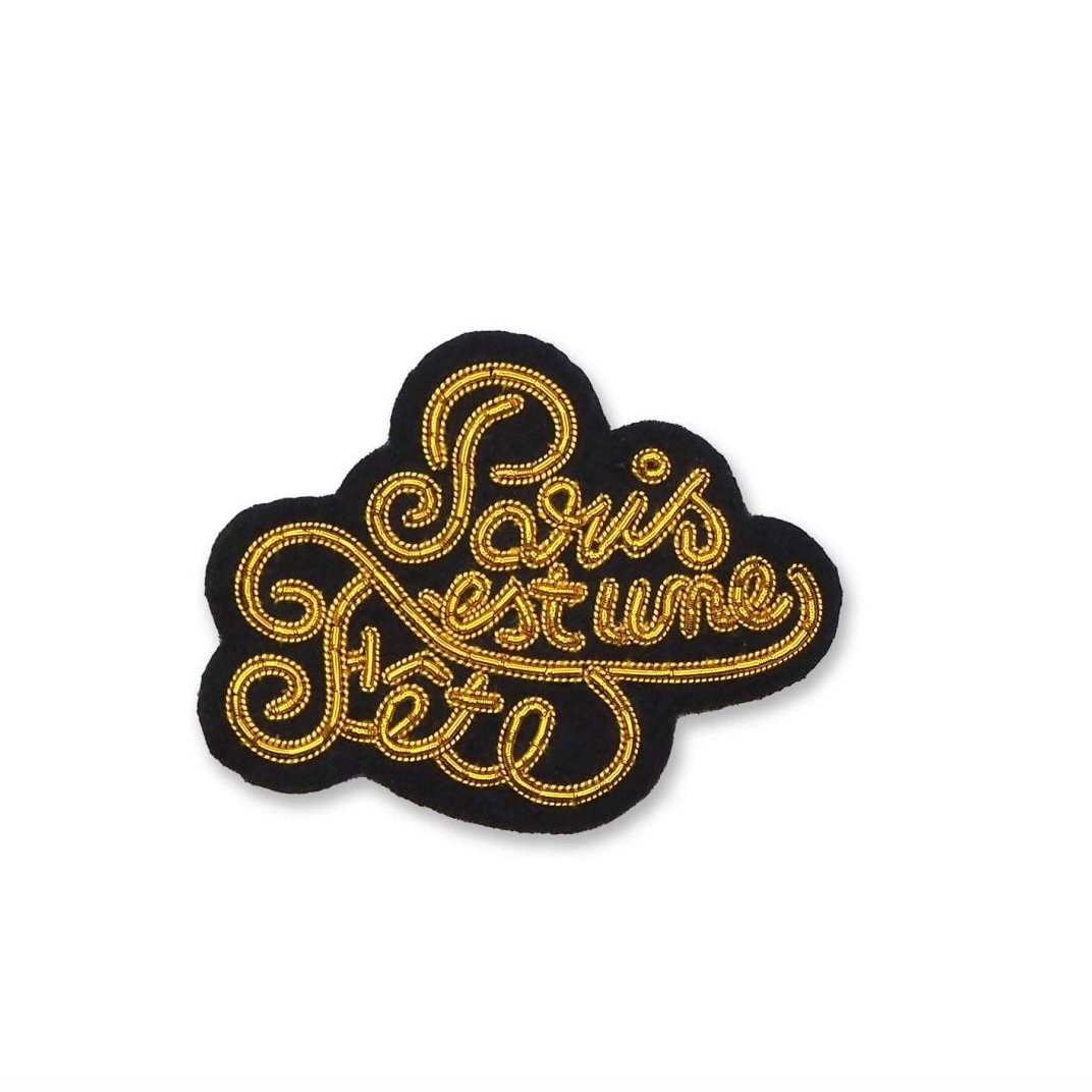Broche Paris est une fête