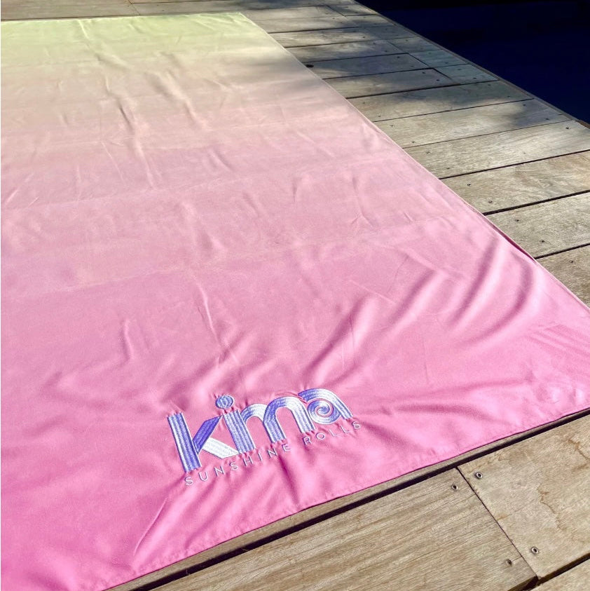 Serviette de plage XXL en microfibres - Tie & Dye Peach Summer