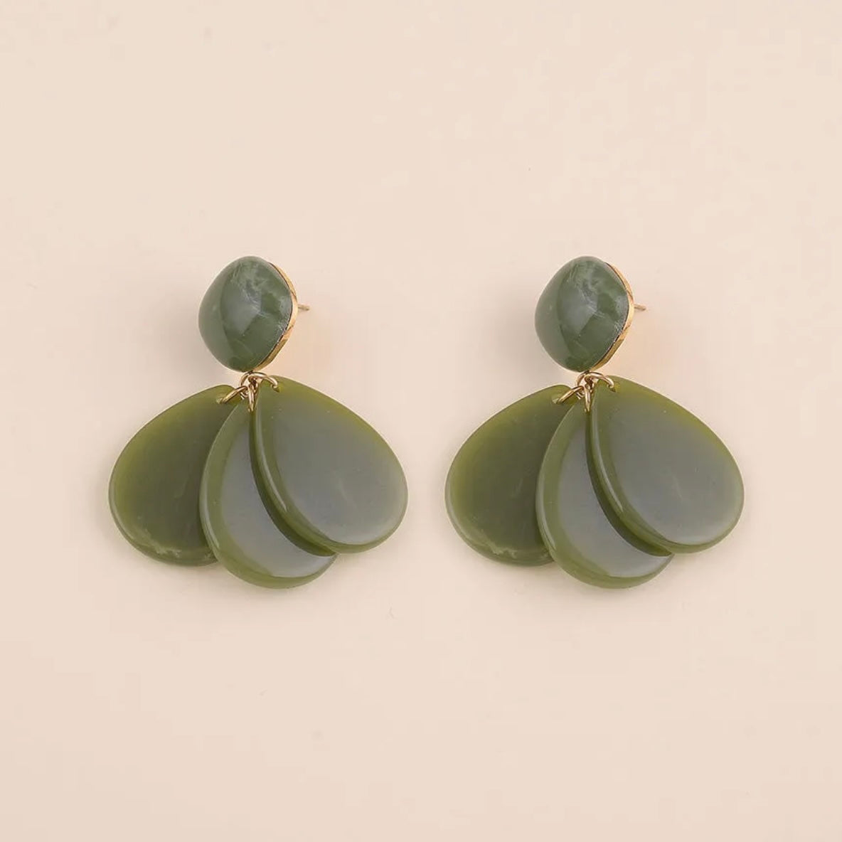 Boucles d'oreilles gouttes résine Sélection La Cachette de M La cachette de M