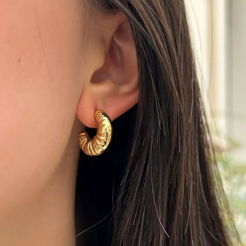 Boucles d'oreilles - Mini Créoles croissant texturé
