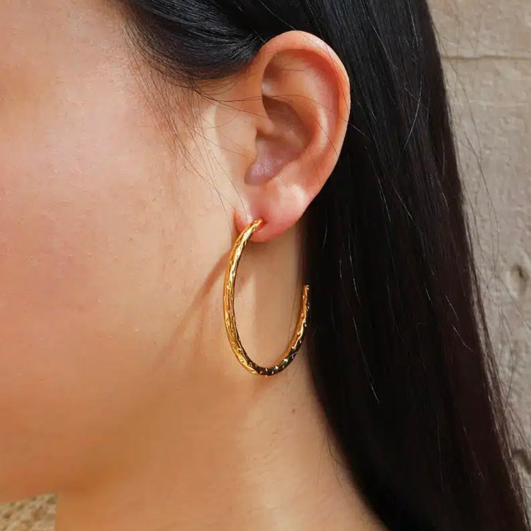 Boucles d'oreilles - créoles grandes texturées