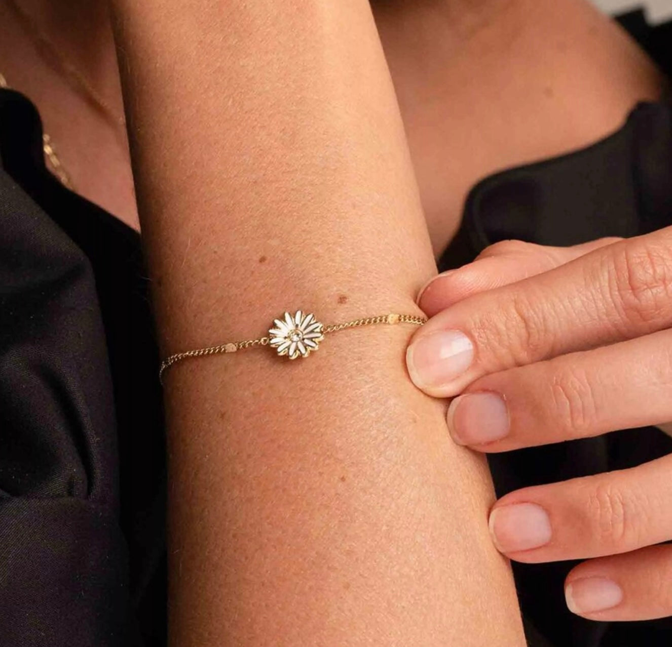 Bracelet fleur émaillée