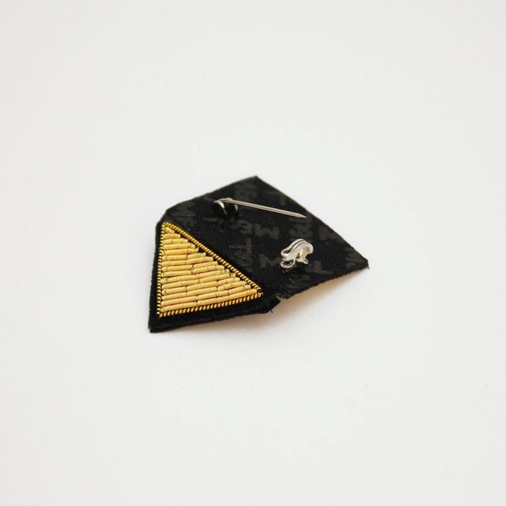Broche Lettre de remerciement dorée