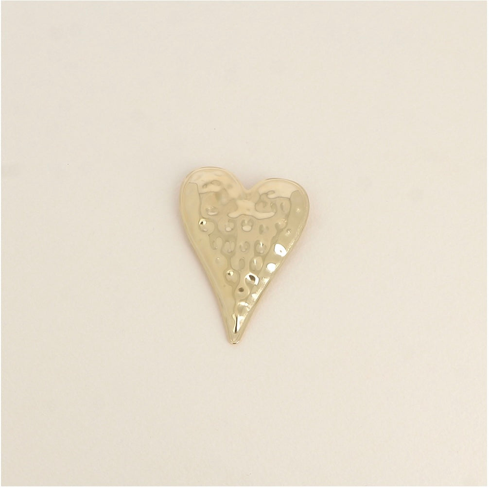 Broche coeur doré martelé