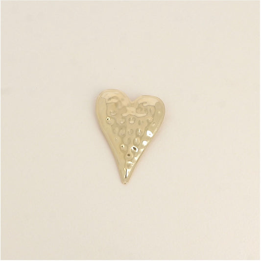 Broche coeur doré martelé