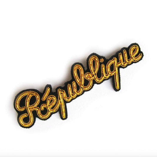 Broche République