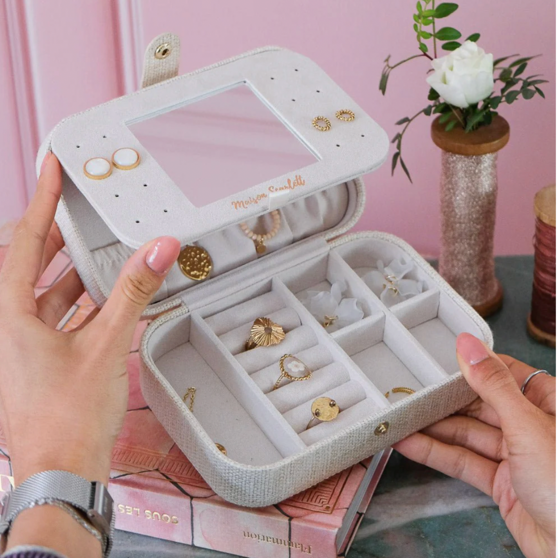 Boite à bijoux Brigitte en lin beige