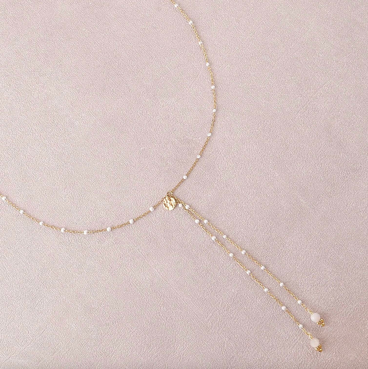 Collier Y - chaîne émaillée, pierres naturelles, pastille ronde texturée