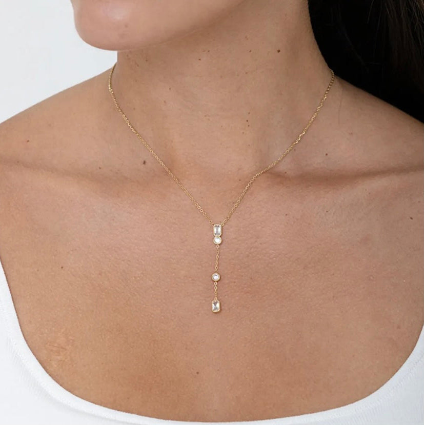 Collier Y 4 cristaux goutte, ronds et losange