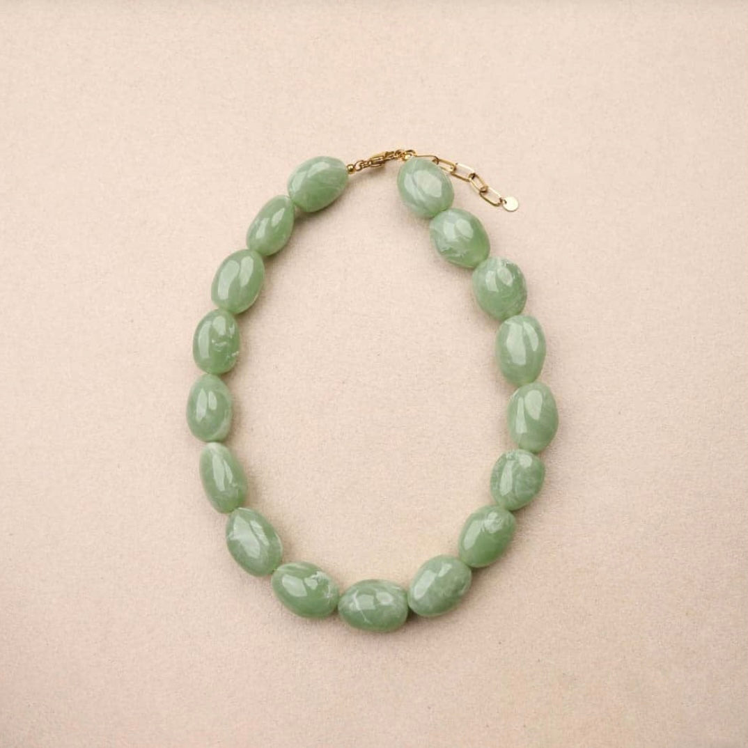 Collier beans résine couleur