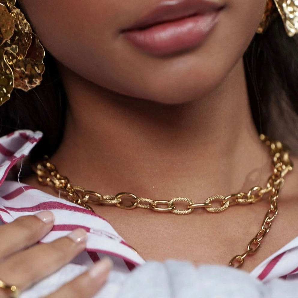 Collier chaîne maille ovale lisse et martelée