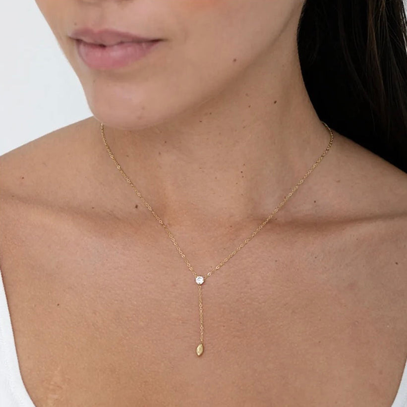 Collier oxyde de zirconium rond et ovale pendant