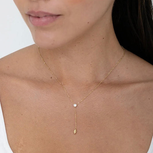 Collier oxyde de zirconium rond et ovale pendant