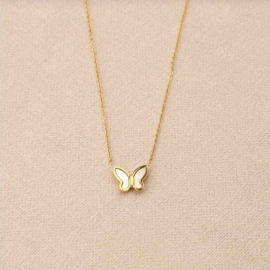 Collier pendentif papillon nacre