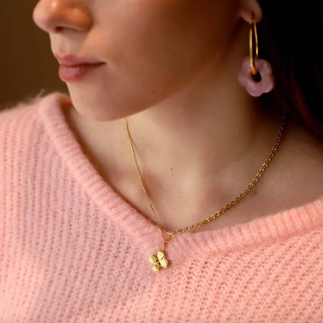 Collier pendentif trèfle doré