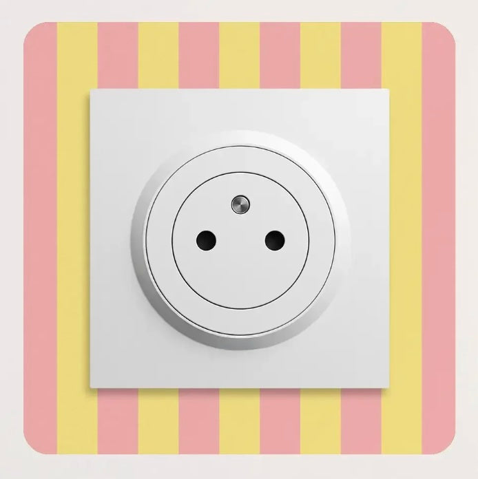 Décoration adhésive pour prises et interrupteurs beau Beau La cachette de M