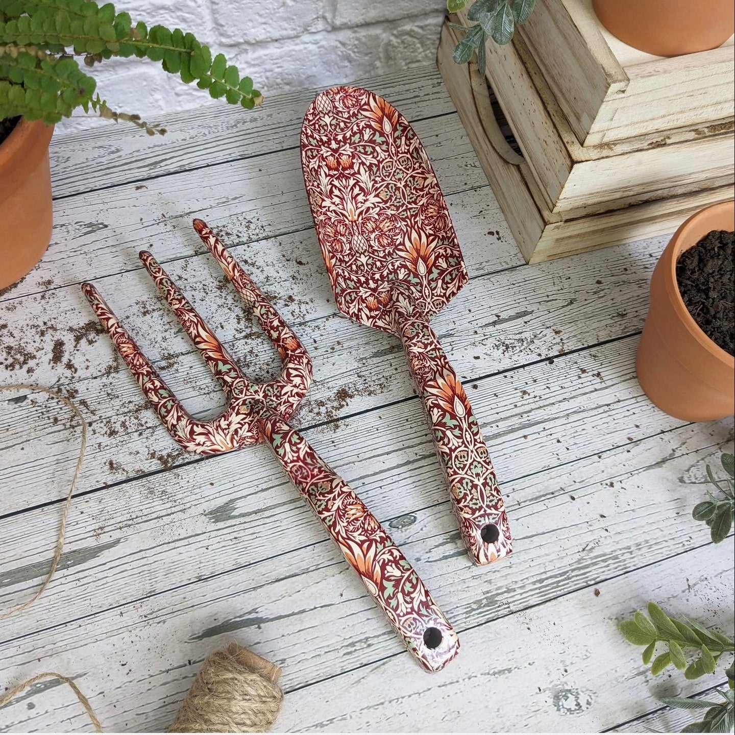 Ensemble d'outils de jardin Fourchette et Truelle fleurs bordeaux