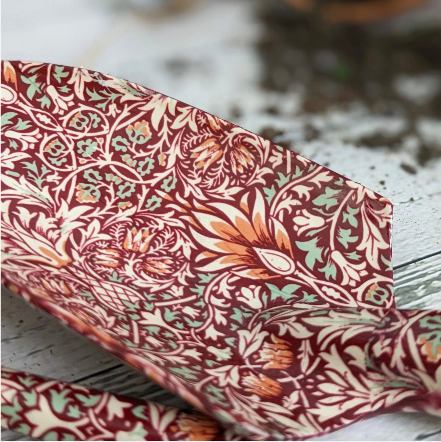 Ensemble d'outils de jardin Fourchette et Truelle fleurs bordeaux