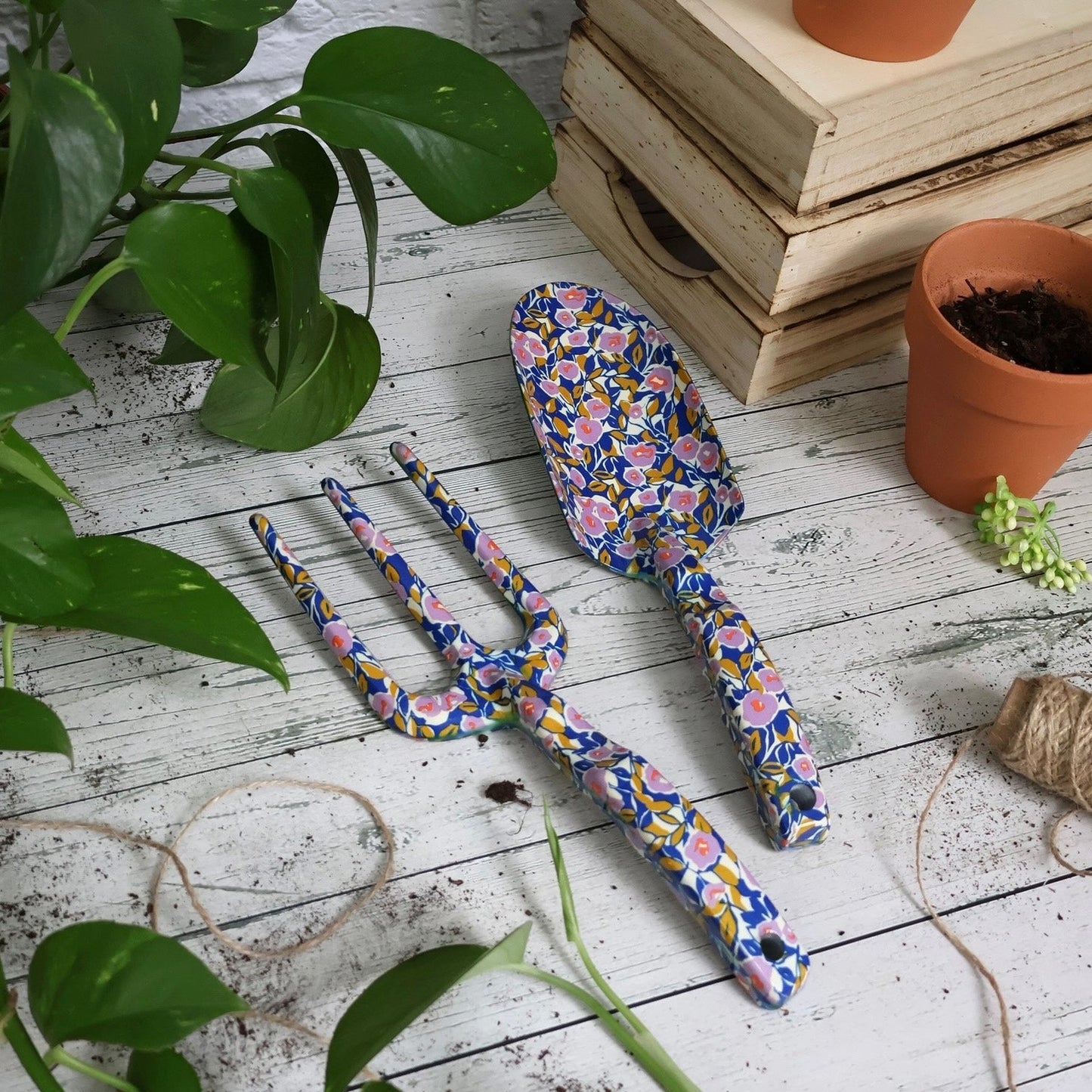 Ensemble d'outils de jardin Fourchette et Truelle fleurs mauves