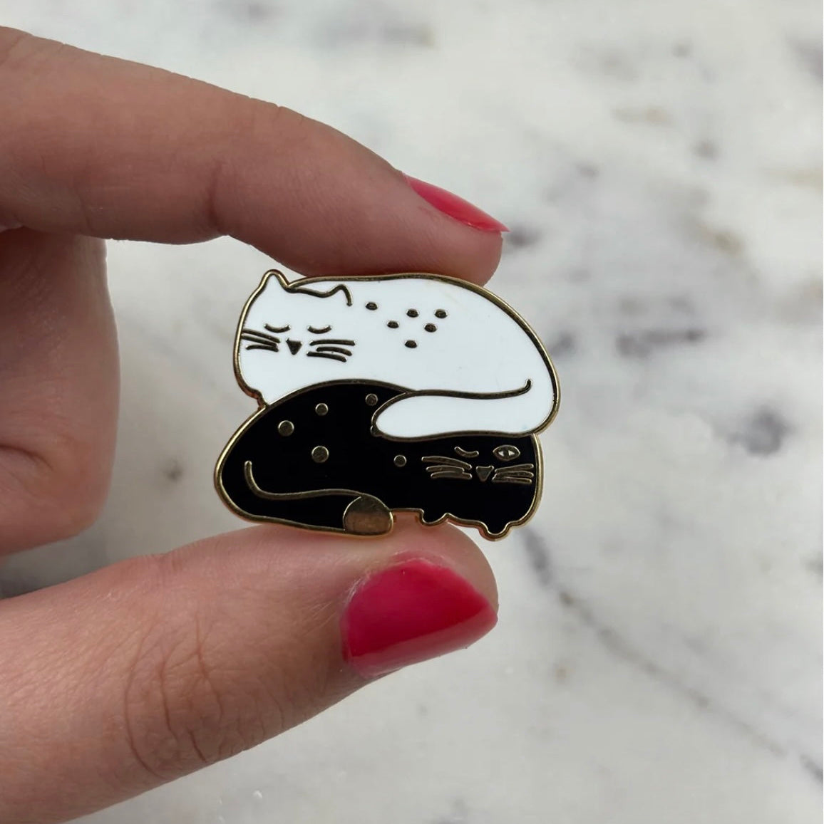 Pin's Chat noir chat blanc - A deux c'est mieux