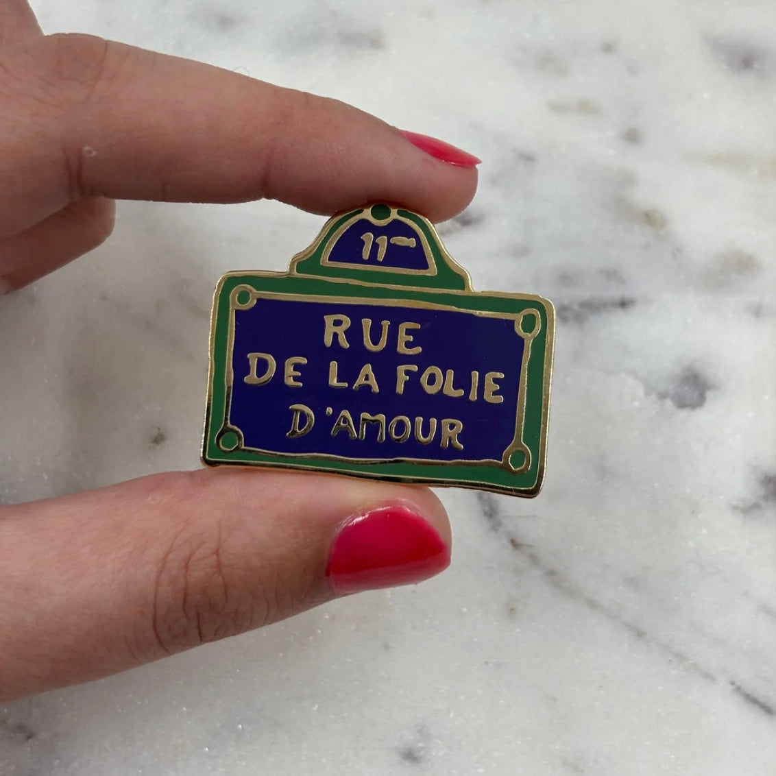 Pin's plaque de rue - Rue de la folie d'Amour