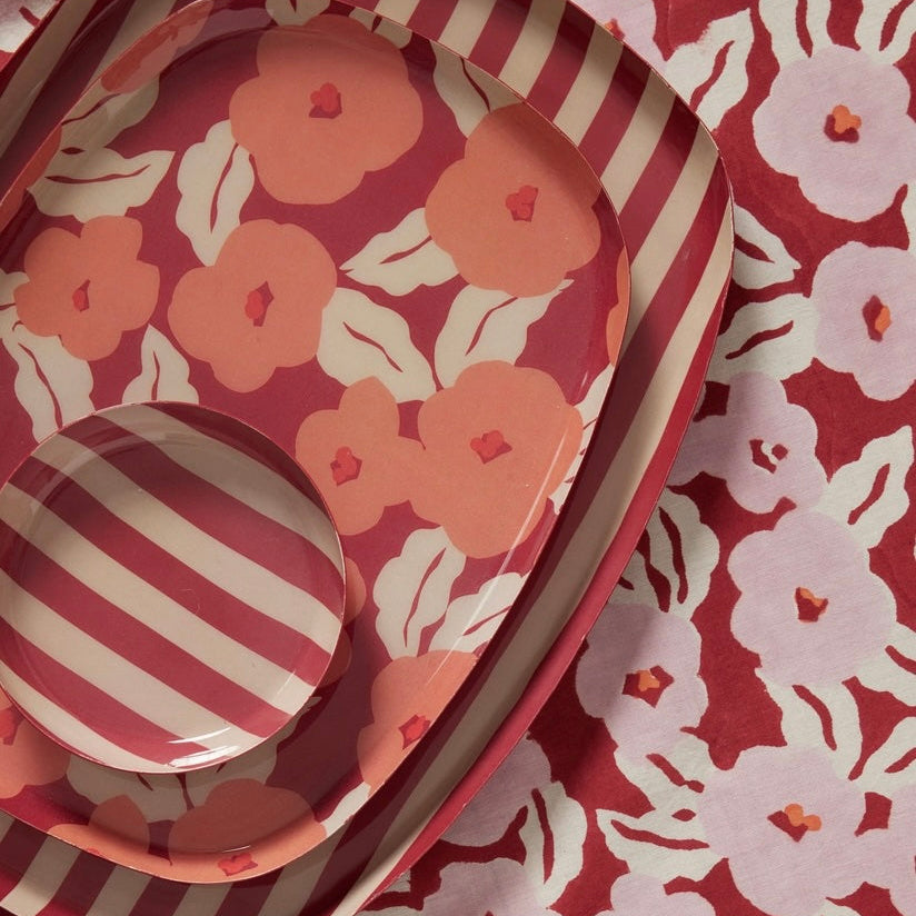 Plateau bordeaux fleurs roses