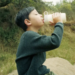 kinto gourde isotherme white play tumbler