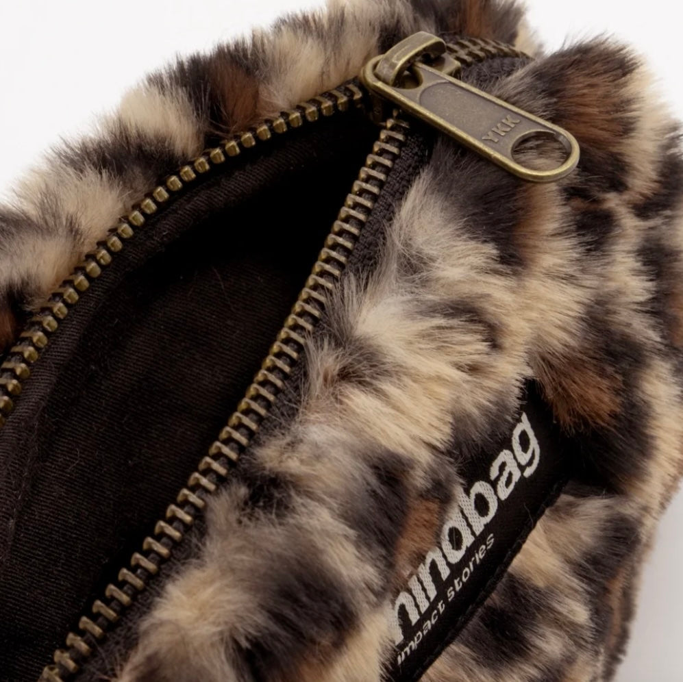 Trousse de toilette fausse fourrure léopard