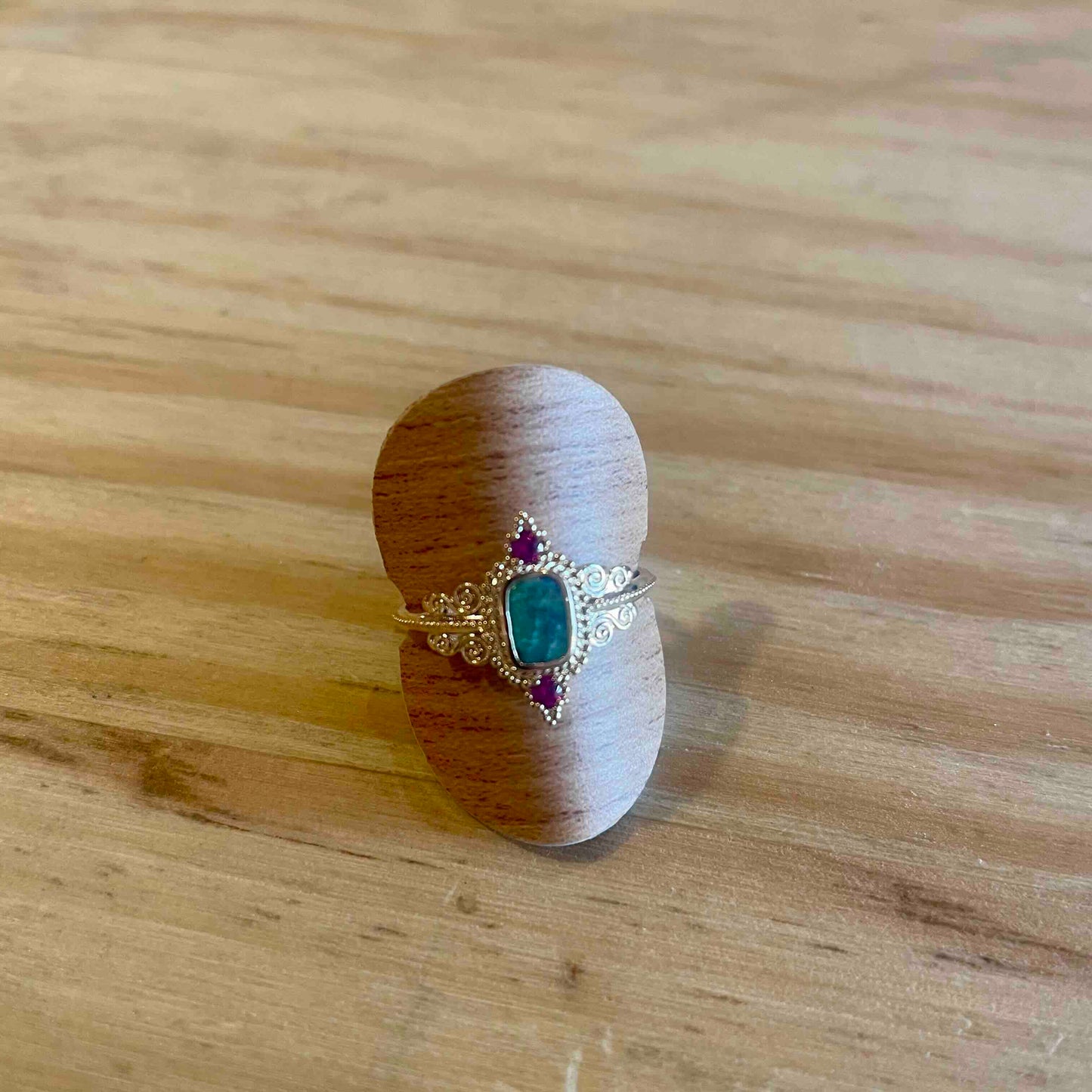 Bague India pierre verte et rose