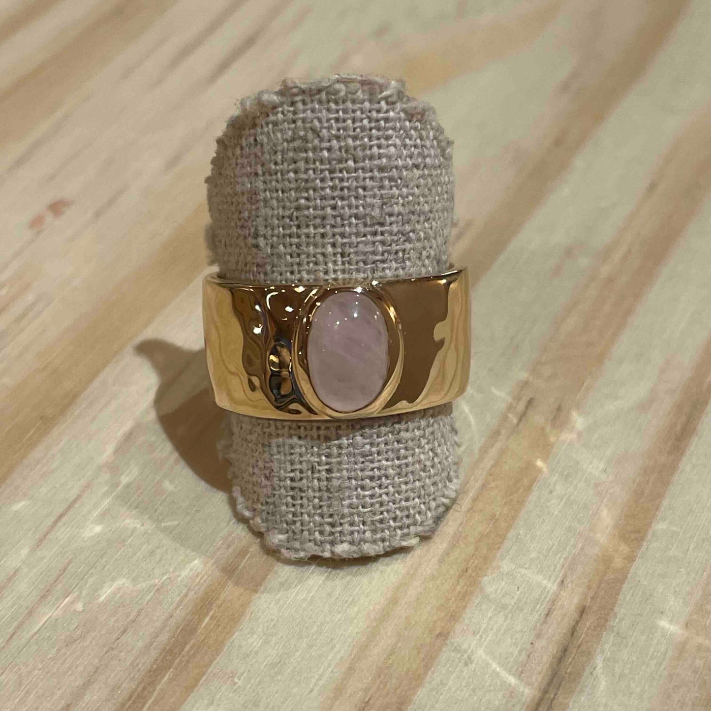 Bague large pierre rose