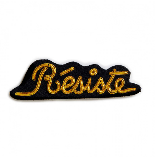 Broche Résiste