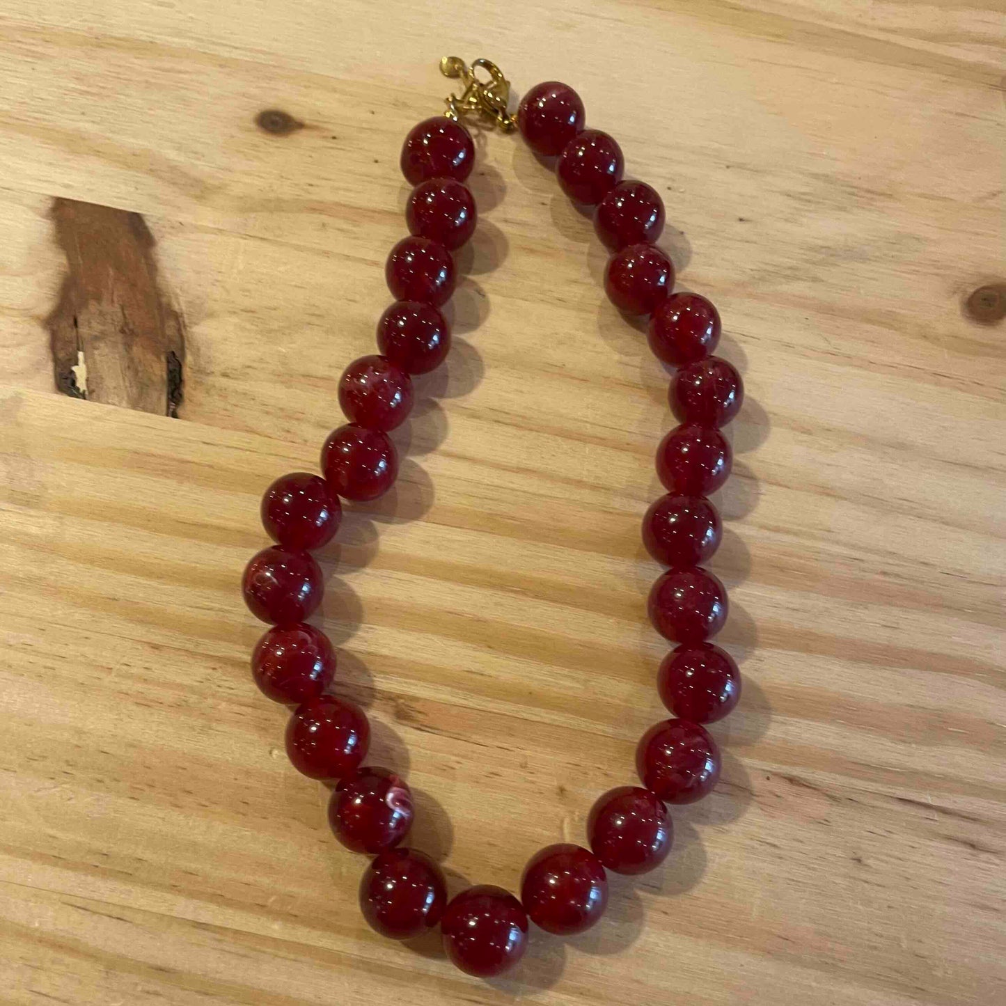 Collier perles rondes résine couleur