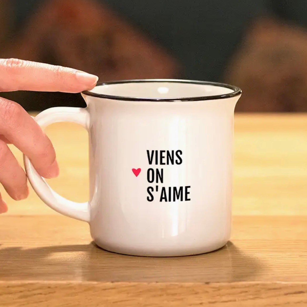 Mug céramique viens on s'aime