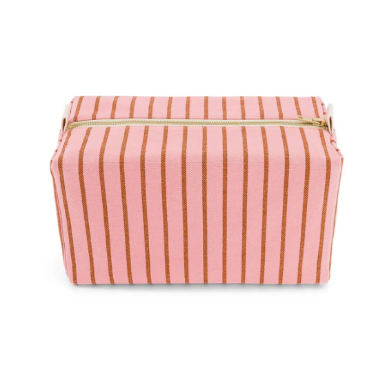 rose in april trousse vic pecan strawberry